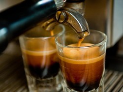 Espresso Diciptakan untuk Diminum Cepat Sekali Tenggak, Ini Sebabnya