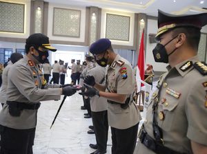 6 Pejabat Utama Polda Jatim Bergeser, Siapa Saja? 6 Pejabat Utama Polda Jatim Bergeser, Siapa Saja?