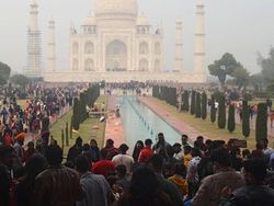 Taj Mahal yang Kembali Hidup