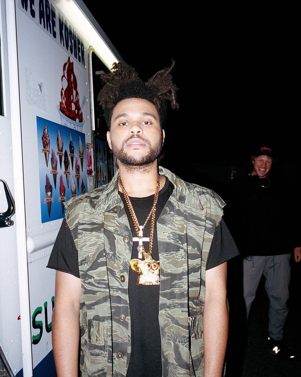 Ketika nominasi Grammy 2021 diumumkan pada 24 November 2020, nama The Weeknd tidak masuk dalam nominasi dan menjadi sorotan banyak pihak.