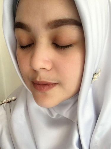 Yenna Rachman yang viral karena merara glowing setelah diruqyah