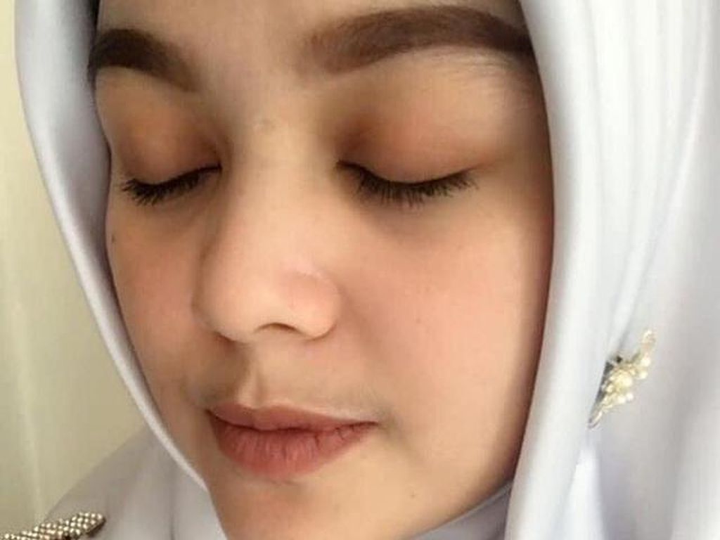 Cerita Wanita yang Viral karena Ngaku Lebih Glowing Setelah Ruqyah Cerita Wanita yang Viral karena Ngaku Lebih Glowing Setelah Ruqyah