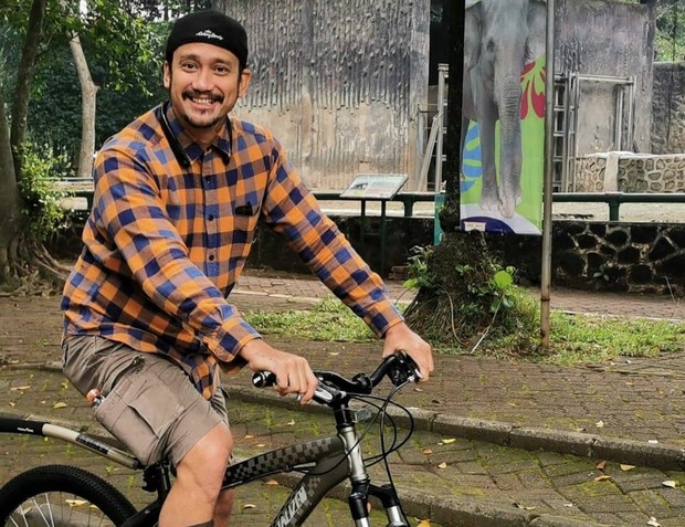 Tora Sudiro maish gagah di usia 47 tahun/Foto: Instagram/t_orasudi_ro artis pria yang masih tampan di usia 40 tahun