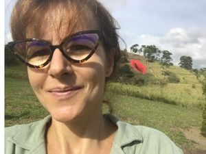 Ini Sosok Seniman yang Buat Patung Vagina Raksasa di Brasil Ini Sosok Seniman yang Buat Patung Vagina Raksasa di Brasil