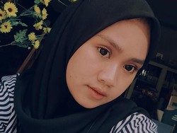 Kisah Gadis yang Sempat Sandang Nama Tanda Baca . , Bukan Titik