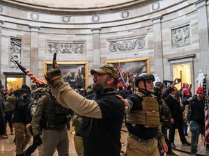 Terungkap! Serbuan Massa Trump ke Gedung Capitol Diatur Medsos Terungkap! Serbuan Massa Trump ke Gedung Capitol Diatur Medsos