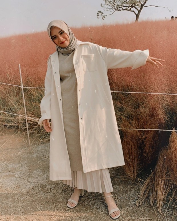 Bianca Kartika memakai ong outer warna putih/instagram.com/biancakartika