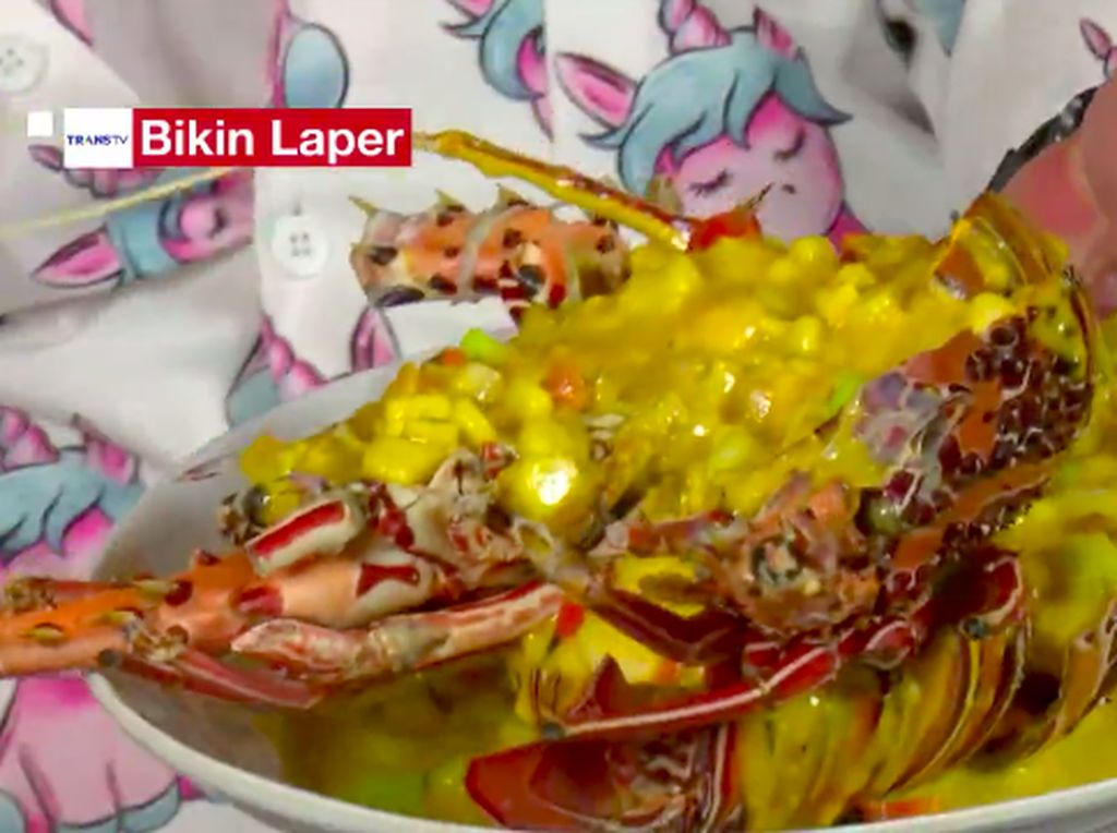 Bikin Laper! Lobster Saus Telur Asin yang Gurih Creamy