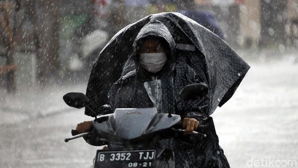 BMKG Peringati Cuaca Ekstrem di Indonesia