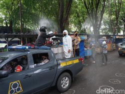 Kasus COVID-19 Masih Tinggi, Disinfektasi Massal Digelar di Mojokerto