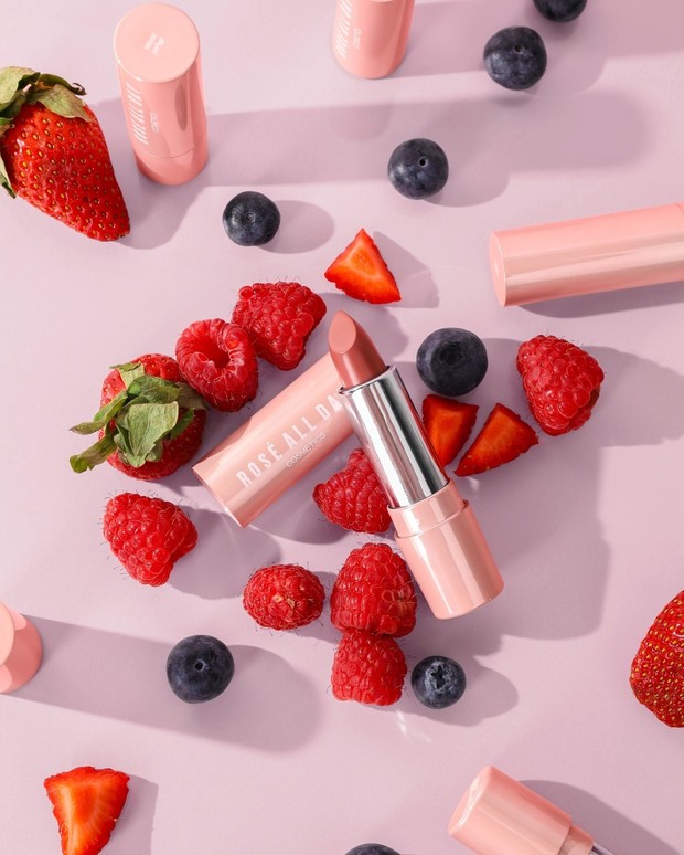 Foto: Instagram.com/roseallday.co shade berry