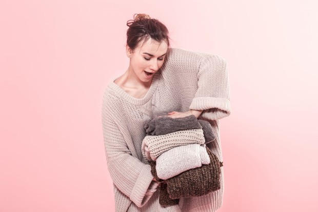 Freepik.com Nilai tiap item secara individual dan menetapkan kriteria ketat yang perlu dipertahankan.