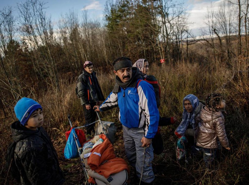 Hindari Dingin, Migran Bosnia Nekat Lintasi Perbatasan Uni Eropa