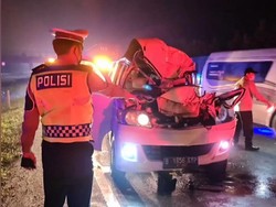 Kecelakaan di Tol Cipali, Mobil Remuk-Satu Orang Tewas