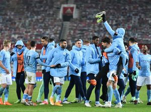 Manchester City Tajam di Segala Lini