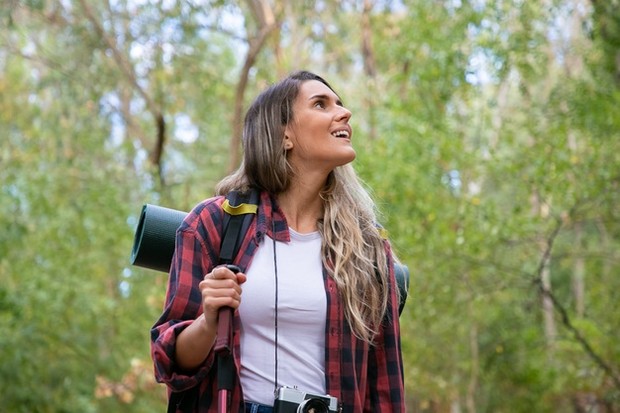 Enggak ada salahnya untuk menggerakkan tubuh dengan pergi ke luar dengan pergi ke alam karena itu menjadi cara yang mudah untuk me-refresh diri.