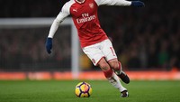 Mesut Oezil sendiri memasukan namanya dalam kesebelasan Arsenal terbaik versinya (Getty Images/Clive Rose)