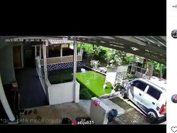 Duh! Belajar Nyetir Mobil Hampir Nyebur Kolam