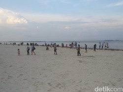 Bukan Cuma Kuliner, Pantai Indah Kapuk 2 Juga Punya Pantai Pasir Putih