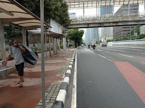 Dinsos Jakpus: Cari Botol Bekas, Pemulung Tak Mungkin di Sudirman-Thamrin Dinsos Jakpus: Cari Botol Bekas, Pemulung Tak Mungkin di Sudirman-Thamrin