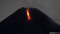 Penampakan Terkini Gunung Merapi yang Semburkan Lava Pijar