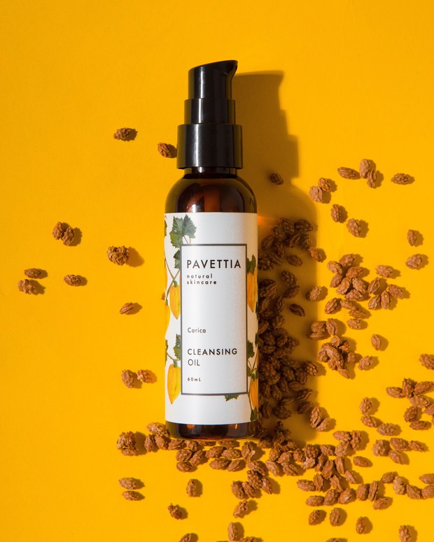 Carica cleansing oil ini diformulasikan untuk menghilangkan make up dan kotoran tanpa menghilangkan kelembapan alami dan meinggalkan kulit bersih dan sehat.