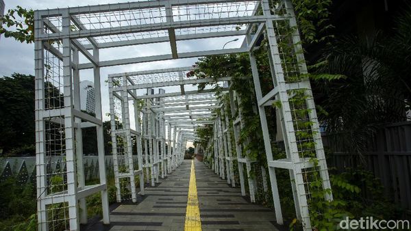 Begini Penampakan Taman Stasiun KA Bandara Sudirman Terkini