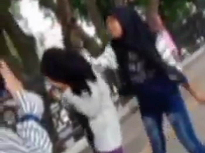 viral bullying remaja putri di gresik