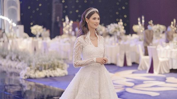 Foto: Penampilan Cantik Mantan Pacar Chef Juna Menikah, Bak Kate Middleton