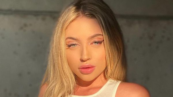 Foto: Selebgram yang Dipecat dari Keluarga gara-gara Jual Foto Sensual