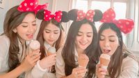 Cantiknya Citra Monica saat Makan Es Krim
