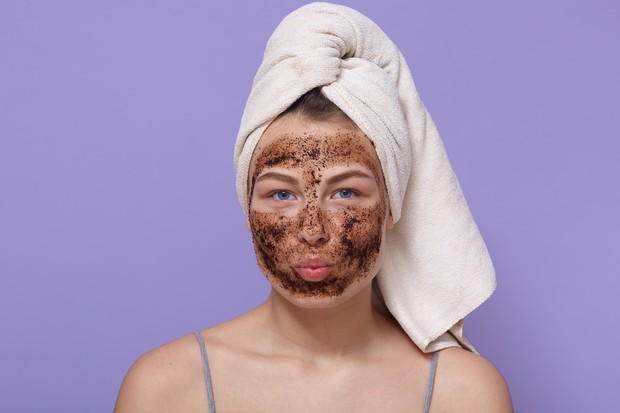 Hentikan scrub wajah untuk sementara.