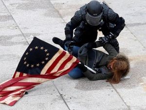 Politisi Demokrat Serukan Trump Dicopot Usai Kerusuhan di Capitol