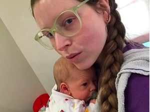 Curhat Bintang Harry Potter yang Bayinya Positif COVID-19