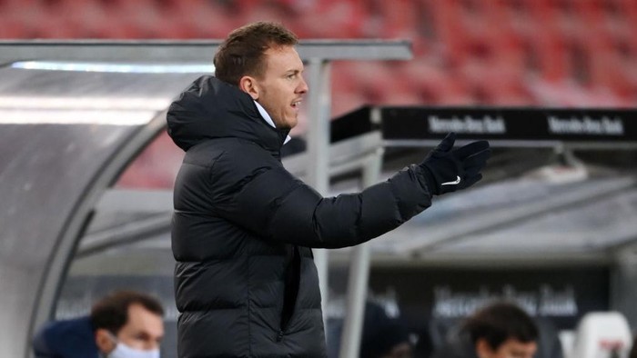 STUTTGART, GERMANY - JANUARY 02: Julian Nagelsmann, Head Coach of RB Leipzig gestures during the Bundesliga match between VfB Stuttgart and RB Leipzig at Mercedes-Benz Arena on January 02, 2021 in Stuttgart, Germany. Sporting stadiums around Germany remain under strict restrictions due to the Coronavirus Pandemic as Government social distancing laws prohibit fans inside venues resulting in games being played behind closed doors. (Photo by Matthias Hangst/Getty Images)