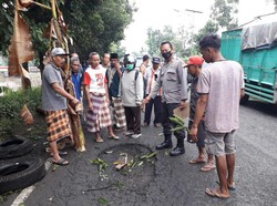 Jalan Berlubang di Jember Renggut 3 Nyawa