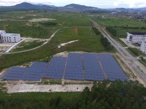 Keren! Kampus di Lampung Gunakan PLTS Terbesar