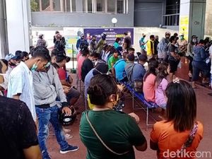 Antrean Penumpang Picu Kerumunan, PT Pelni Ambon Beri Penjelasan