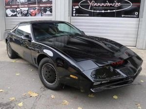 Mobil Super KITT dari Film Knight Rider Milik David Hasselhoff Dilelang Mobil Super KITT dari Film Knight Rider Milik David Hasselhoff Dilelang