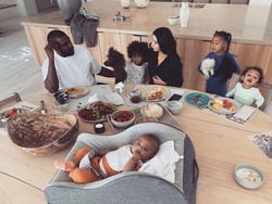 5 Syarat Unik dan Ketat untuk Jadi Pengasuh Anak Artis