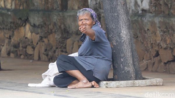 Masih Ada Lho Tunawisma di Sudirman