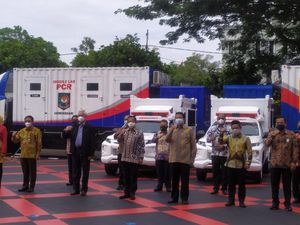 Cegah Klaster Kantor, Tito Siapkan Mobile PCR Lab-Ambulans di Kemendagri