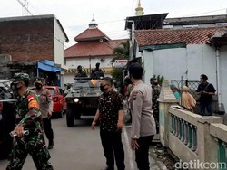 Jelang Kedatangan Abu Bakar Baasyir, Satgas Patroli di Kawasan Ngruki