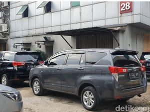 KPK Sambangi Toko Elektronik di Panglima Polim Jaksel, Ada Apa?