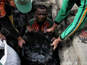 Kerja Keras Demi Kelapa Gading yang Bebas Banjir Kerja Keras Demi Kelapa Gading yang Bebas Banjir