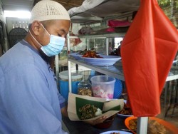 Salut! Eks Napi di Medan Ini Bikin Warung-Rutin Bagi Makanan Gratis ke Warga