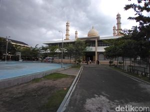Suasana Terkini Ponpes Ngruki Usai Bebasnya Abu Bakar Baasyir Suasana Terkini Ponpes Ngruki Usai Bebasnya Abu Bakar Baasyir