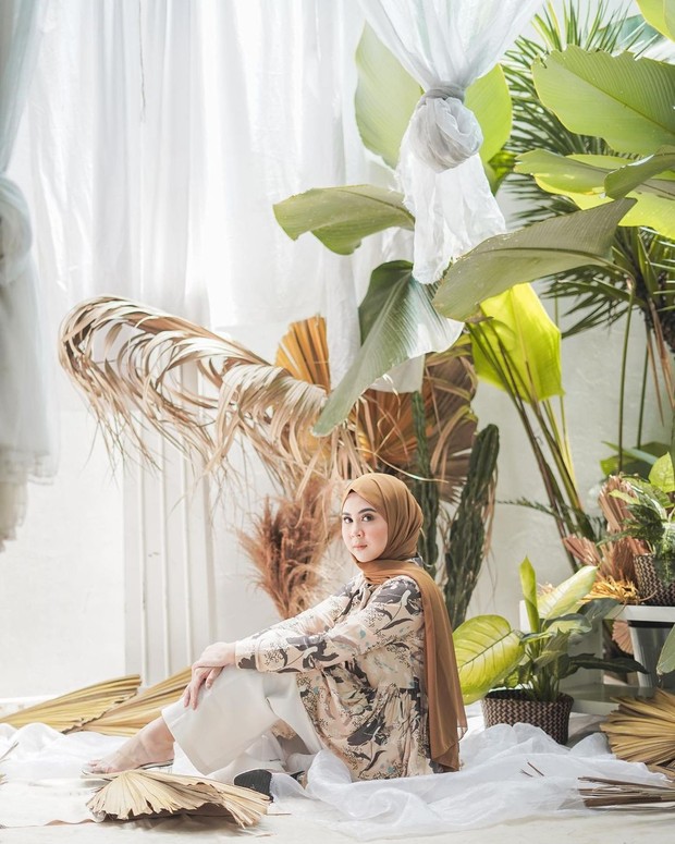 Bisnis fashion Kesha Ratuliu yang bernama Feika.