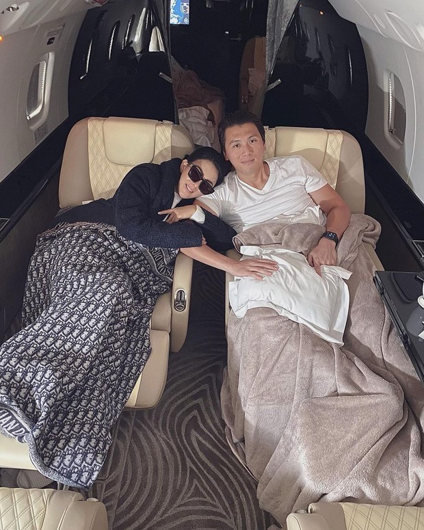 Syahrini dan Reino Barack