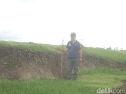 Hujan Deras Bikin Tanah Gerak di Tanggul Waduk Lamongan